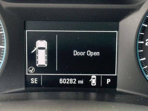 Certified 2018 Chevrolet Equinox LT FWD image 25