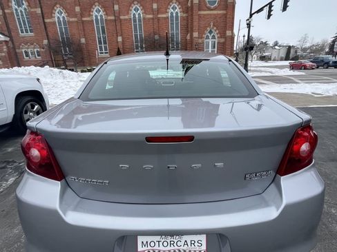 Used 2013 Dodge Avenger SE image 4