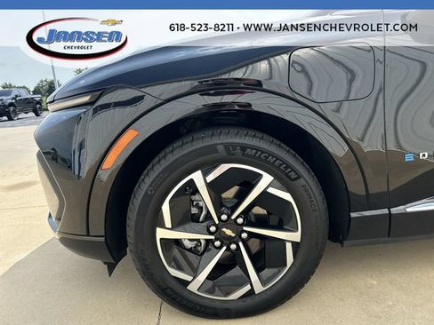 Used 2024 Chevrolet Equinox EV LT FWD image 32