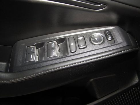 Used 2023 Honda Accord Sport image 11