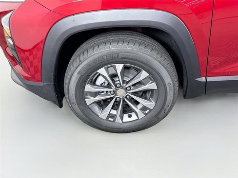 New 2026 Chevrolet Equinox LT w/ Convenience Package II image 24