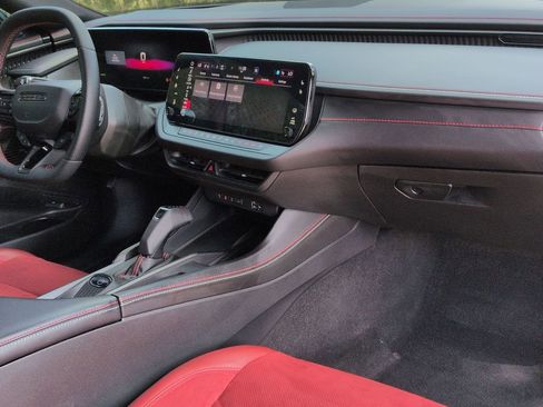 Used 2024 Dodge Charger Daytona Scat Pack w/ Plus Group image 25