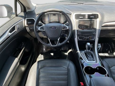 Used 2016 Ford Fusion Energi SE FWD image 21
