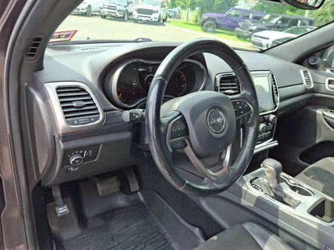 Used 2019 Jeep Grand Cherokee Altitude AWD/4WD image 25
