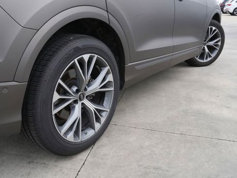 Used 2023 Audi Q8 Premium Plus image 10