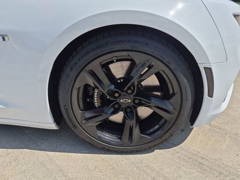 Certified 2023 Chevrolet Camaro SS RWD image 10