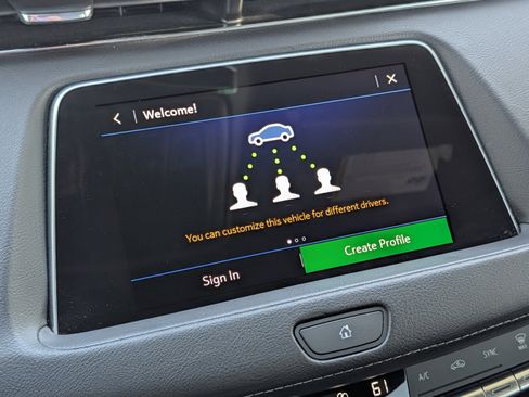 Used 2023 Cadillac XT4 Luxury w/ Cold Weather Package image 39