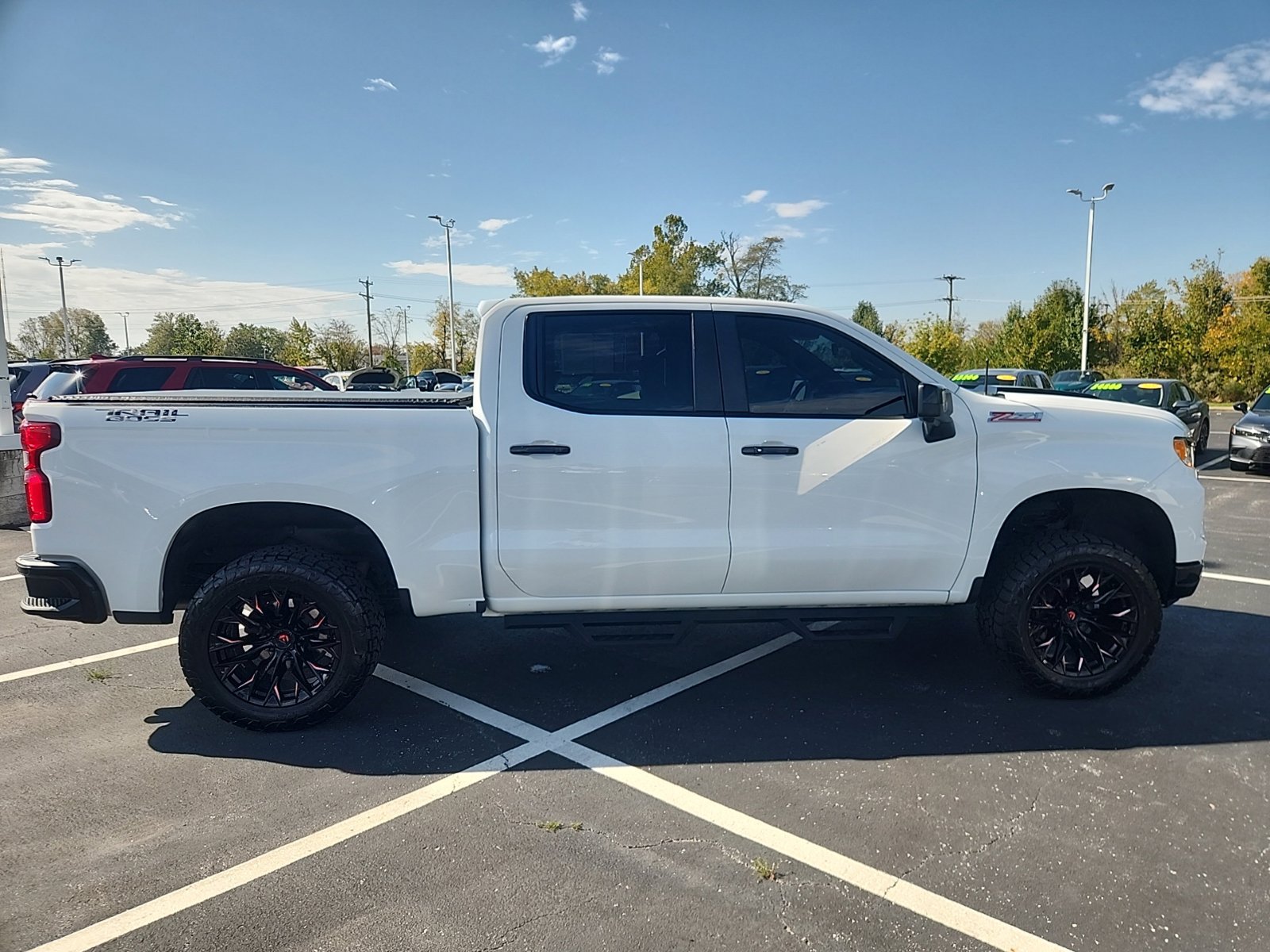 Used 2024 Chevrolet Silverado 1500 LT Trail Boss w/ LT Trail Boss Premium Package AWD/4WD image 8