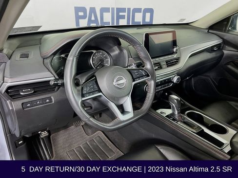 Used 2023 Nissan Altima 2.5 SR FWD image 11