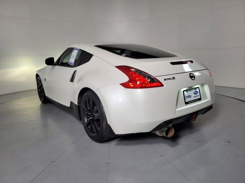 Used 2015 Nissan 370Z Base image 6