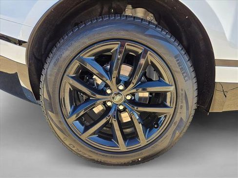 New 2026 Land Rover Range Rover Velar Dynamic SE image 10