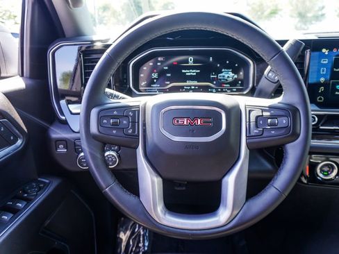 Used 2024 GMC Sierra 1500 Elevation AWD/4WD image 12