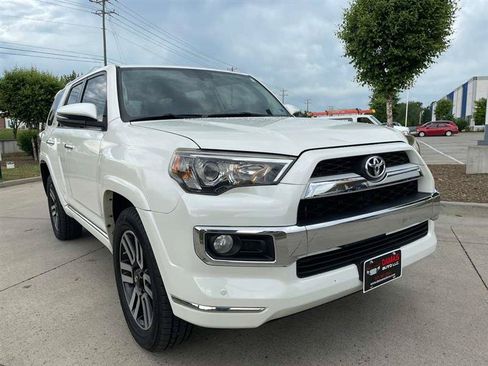 Used 2018 Toyota 4Runner Limited AWD/4WD image 13