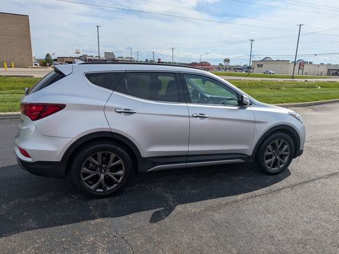 Used 2017 Hyundai Santa Fe Sport w/ Cargo Package AWD/4WD image 8