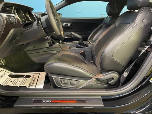 Used 2018 Ford Mustang Shelby GT350 w/ Convenience Package image 14