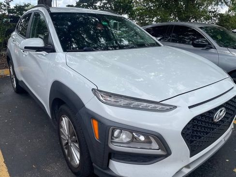 Used 2020 Hyundai Kona SEL Plus AWD/4WD image 2