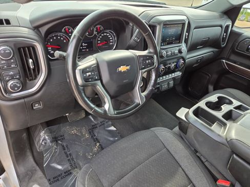 Used 2021 Chevrolet Silverado 1500 LT w/ Work Truck Package AWD/4WD image 15
