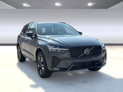 New 2026 Volvo XC60 B5 Plus w/ Climate Package AWD/4WD image 7