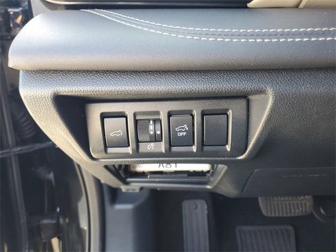 Used 2022 Subaru Outback Limited XT image 17