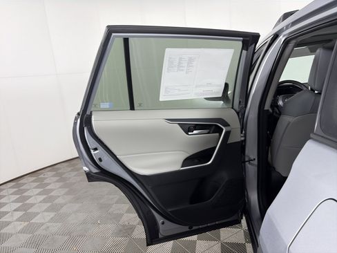 Used 2025 Toyota RAV4 XLE Premium image 35