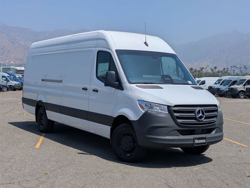 New 2025 Mercedes-Benz Sprinter 3500 image 15