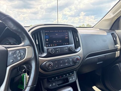 Used 2019 GMC Canyon Denali RWD image 25