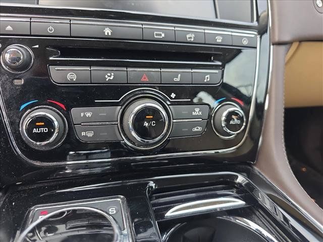 Used 2016 Jaguar XJ L Portfolio AWD/4WD image 22