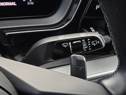 Used 2024 Porsche Cayenne image 23