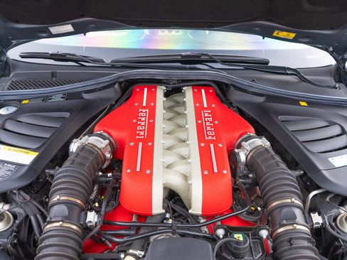 Certified 2020 Ferrari GTC4Lusso image 8