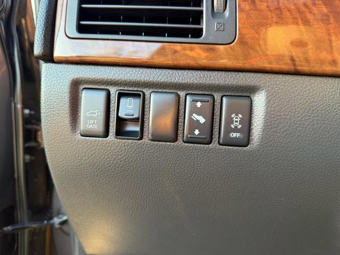 Used 2012 Nissan Armada Platinum image 20