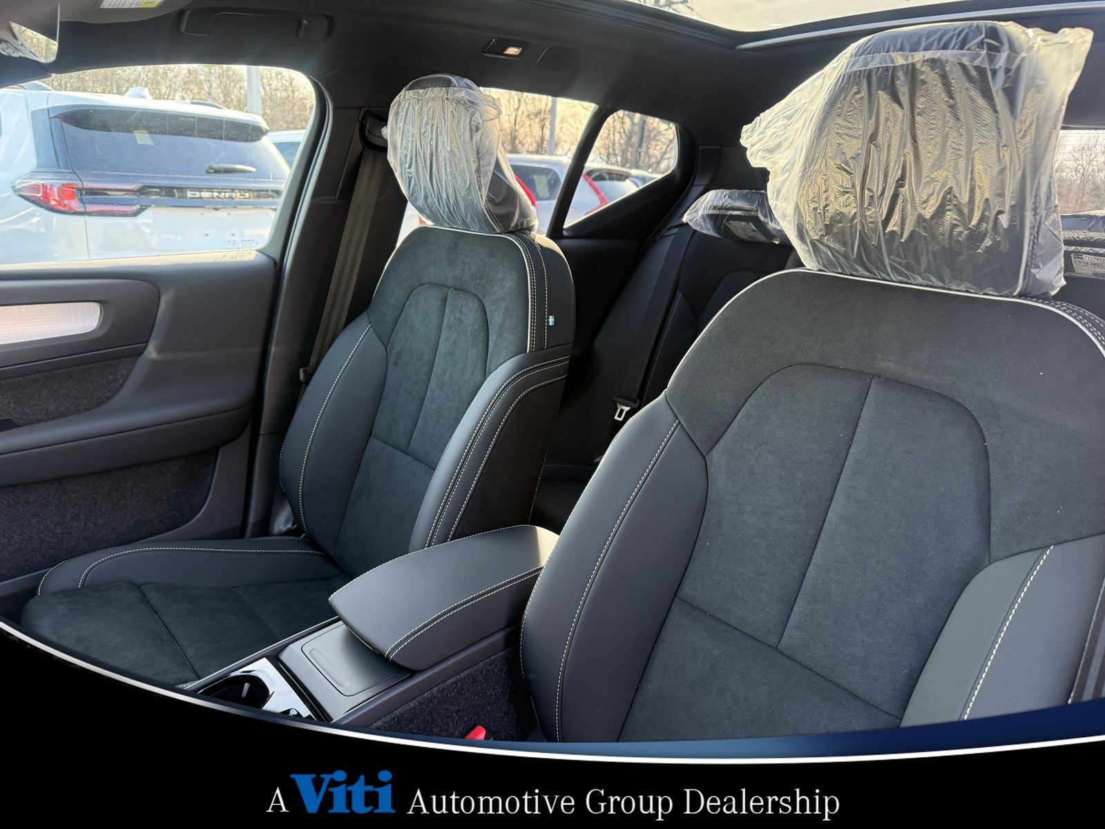 Used 2026 Volvo XC40 B5 Ultra w/ Protection Package Premier AWD/4WD image 13