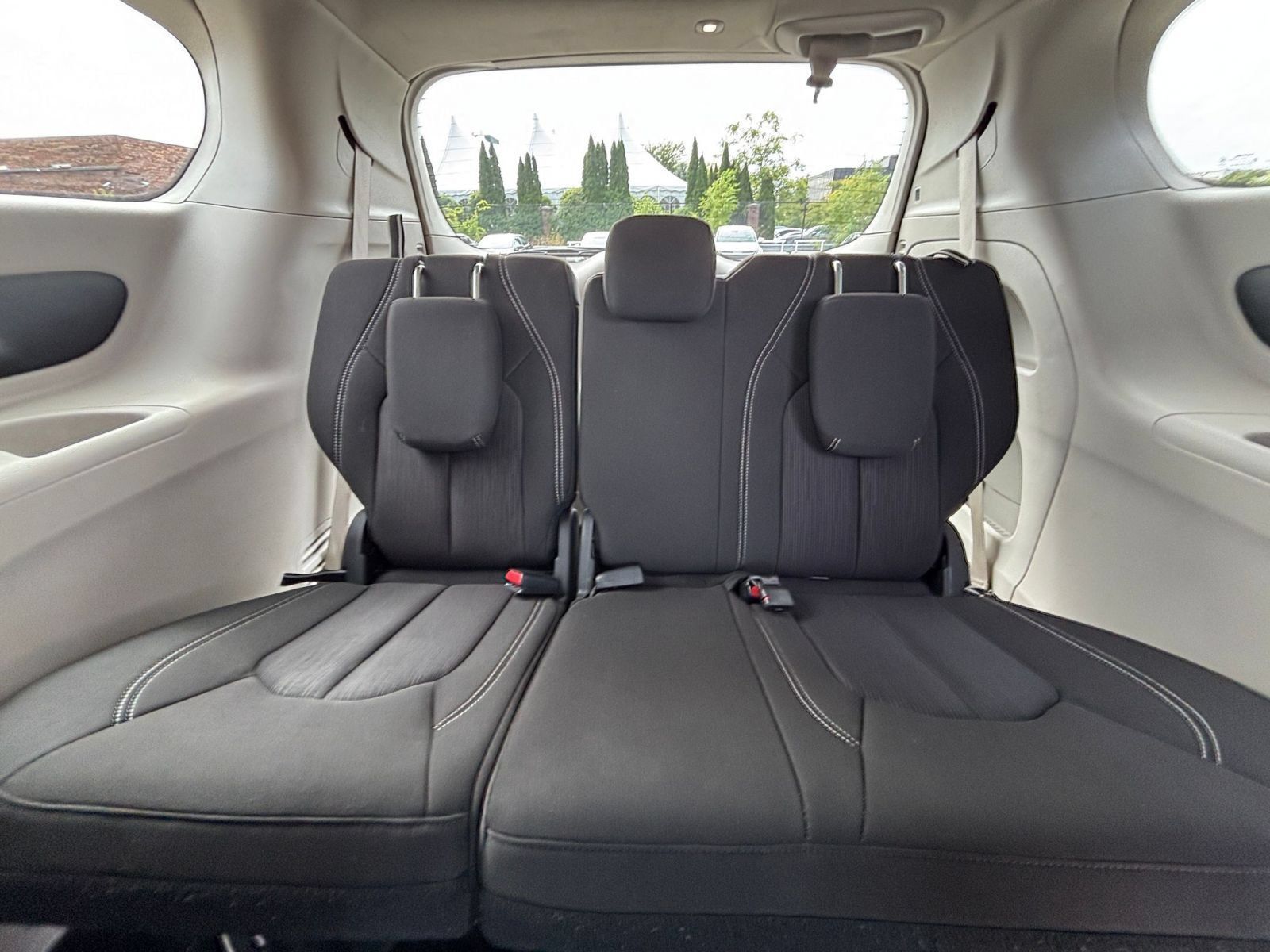 Used 2024 Chrysler Voyager LX FWD image 27