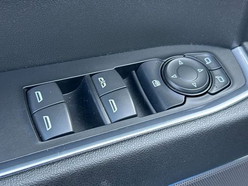 Used 2024 GMC Sierra 1500 Elevation image 19