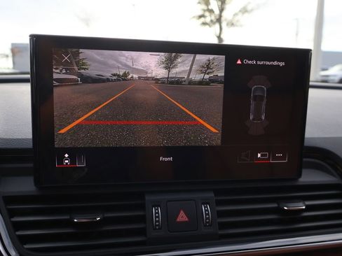 Used 2023 Audi Q5 e Premium Plus w/ Premium Plus Package image 25