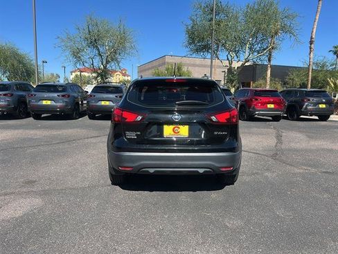Used 2018 Nissan Rogue Sport SV w/ SV All-Weather Package image 6