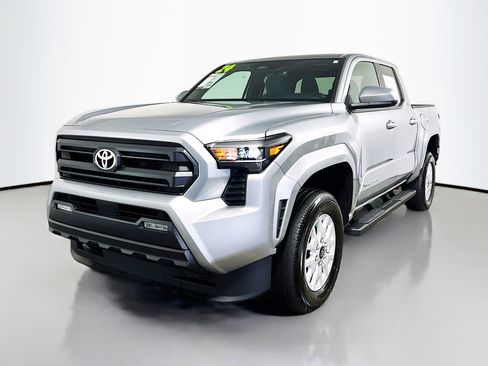Used 2024 Toyota Tacoma SR5 image 9