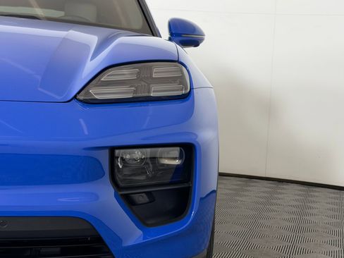 New 2026 Porsche Macan Electric image 13