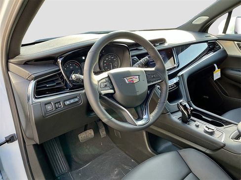New 2025 Cadillac XT6 Premium Luxury w/ Technology Package image 9
