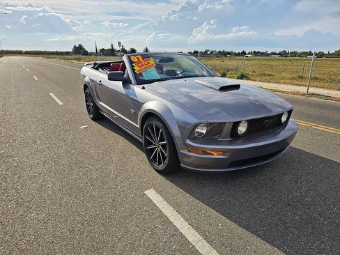 Used 2007 Ford Mustang GT image 1