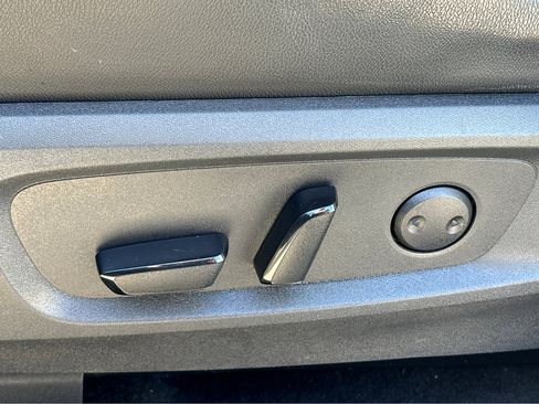 Used 2023 Nissan Pathfinder SL image 15