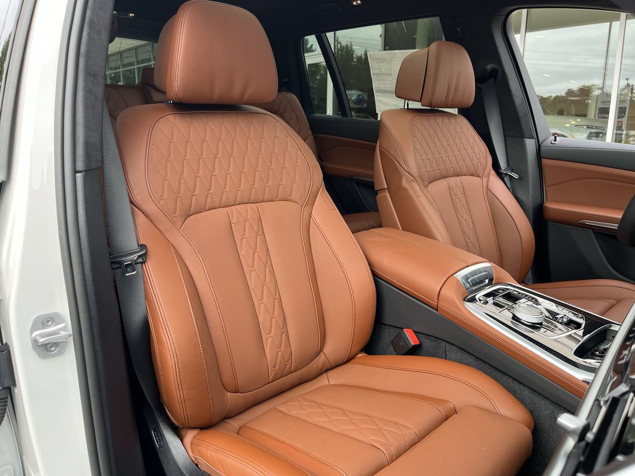Used 2027 BMW X7 xDrive40i w/ M Sport Package AWD/4WD image 37