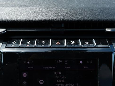 Used 2024 Jeep Grand Cherokee Altitude RWD image 16