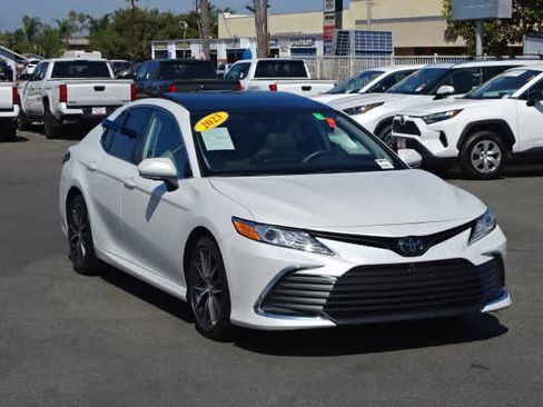 Used 2023 Toyota Camry XLE w/ Navigation Package FWD image 2