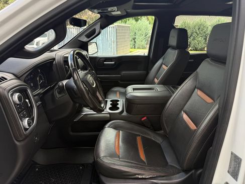 Used 2019 GMC Sierra 1500 AT4 w/ AT4 Premium Package AWD/4WD image 18