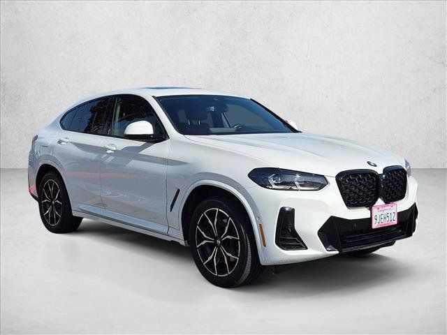 Used 2024 BMW X4 xDrive30i w/ Premium Package AWD/4WD image 3