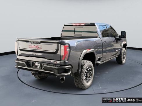 Used 2024 GMC Sierra 2500 AT4X AWD/4WD image 5