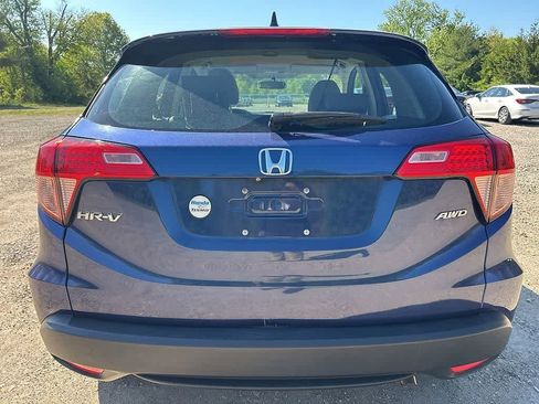 Used 2017 Honda HR-V LX image 5