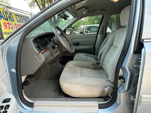 Used 2005 Ford Crown Victoria RWD image 5