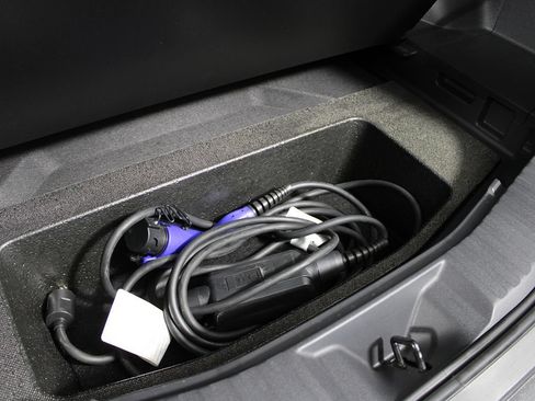 Used 2023 Subaru Solterra AWD image 27