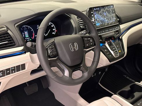 New 2026 Honda Odyssey Touring image 21